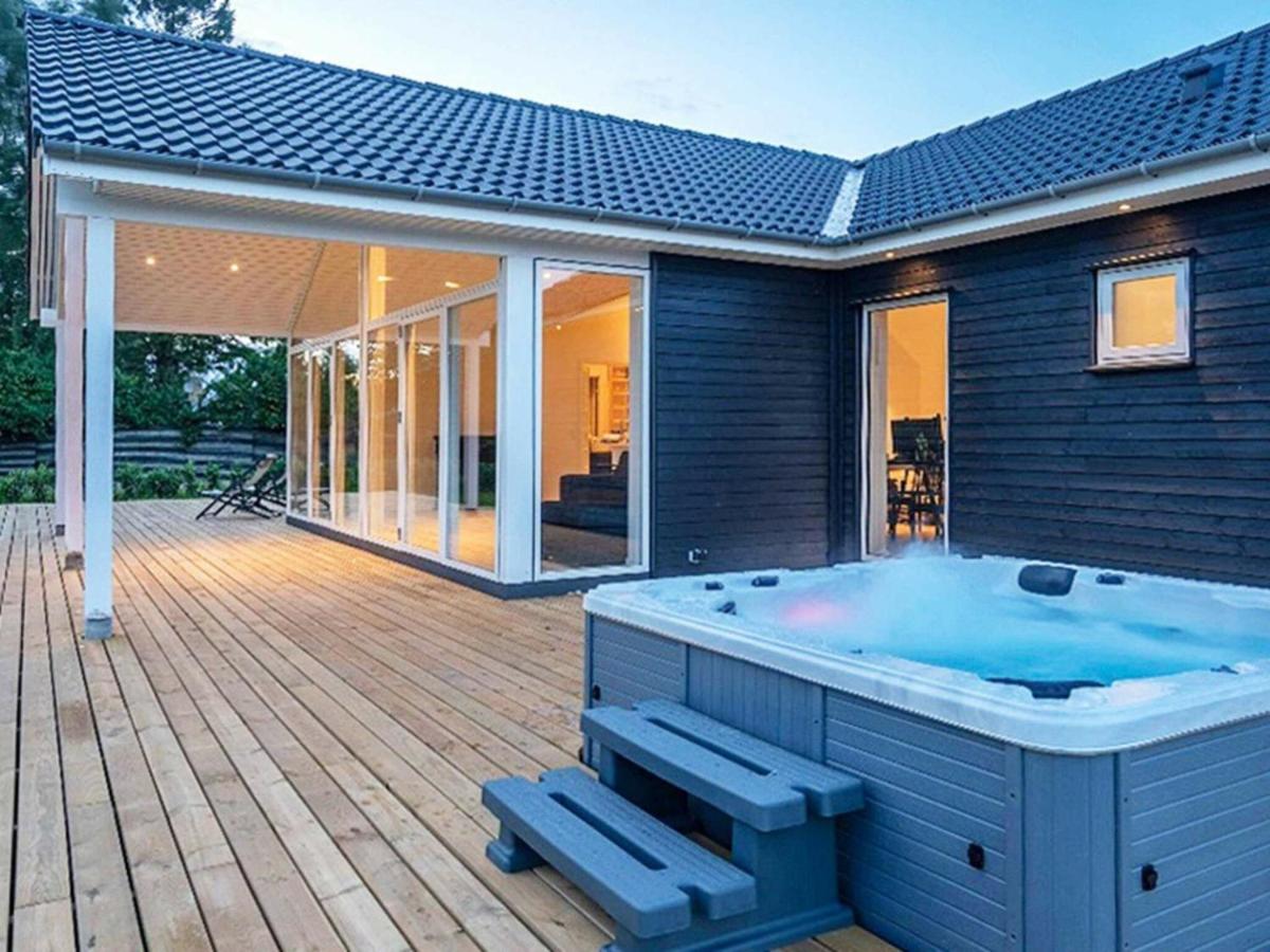 14 Person Holiday Home In V Ggerl Se Bøtø By Exteriér fotografie