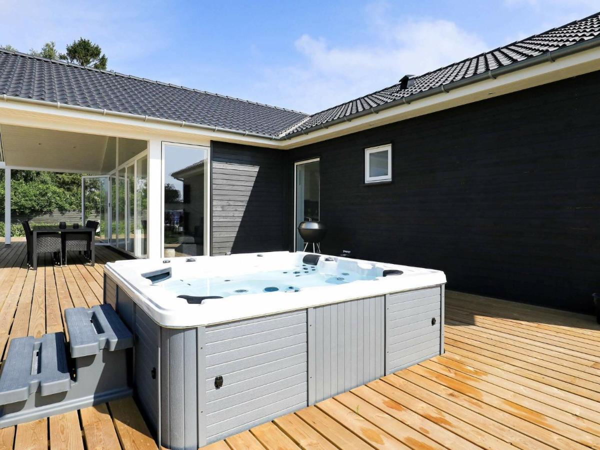 14 Person Holiday Home In V Ggerl Se Bøtø By Exteriér fotografie