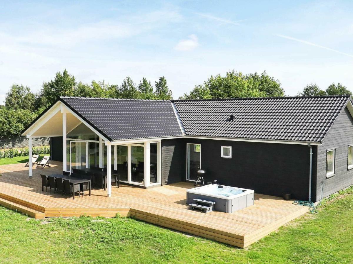 14 Person Holiday Home In V Ggerl Se Bøtø By Exteriér fotografie